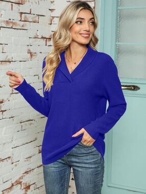 Cozy V-Neck Pullover Sweater in Cobalt Blue